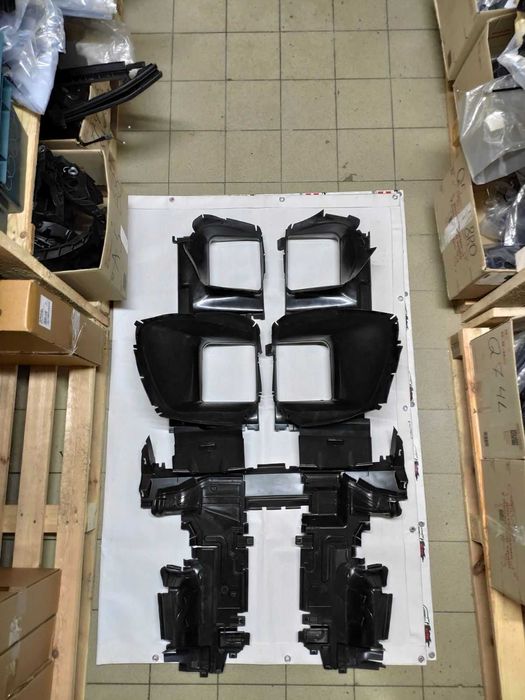 Audi Q8 Повітропровід Канали повітря Ауді Ку8.