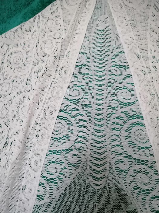 Lenço antigo rendado e xaile branco