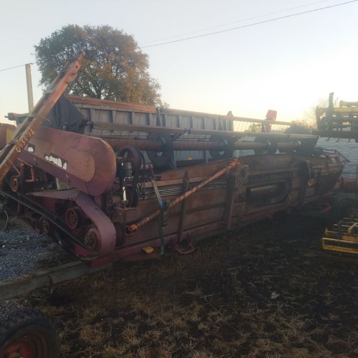 Комбайн зернозбиральний Полісся КЗС 1218