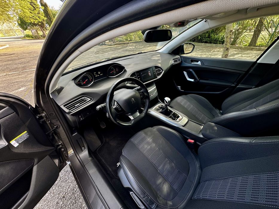 Peugeot 308 Allure 1.5 Blue HDI