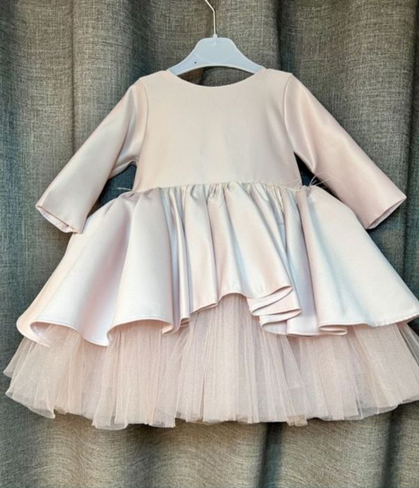 Продам нарядну сукню