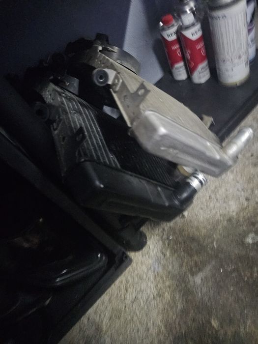 Material gsxr k2 1000