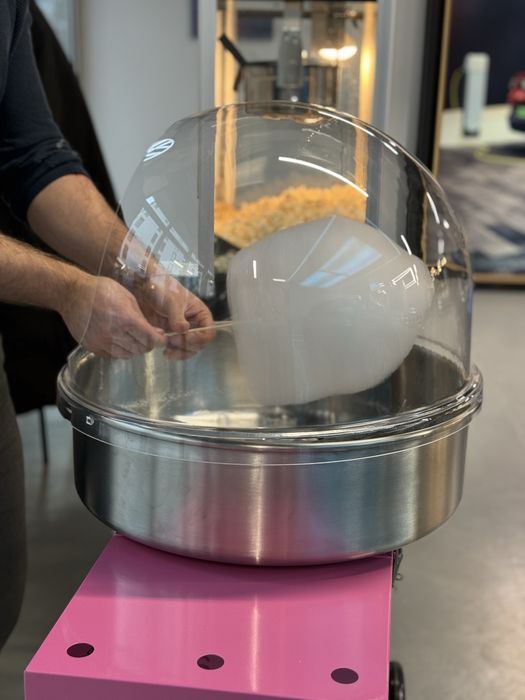 Wynajem maszyny do waty cukrowej