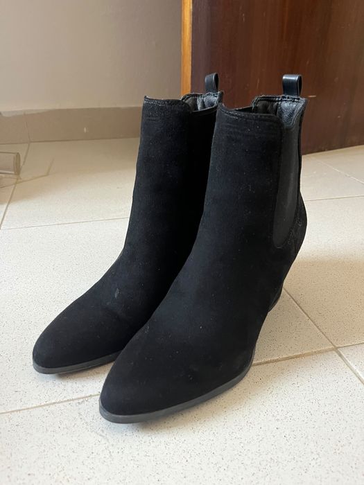 Botas preta da Guimarães