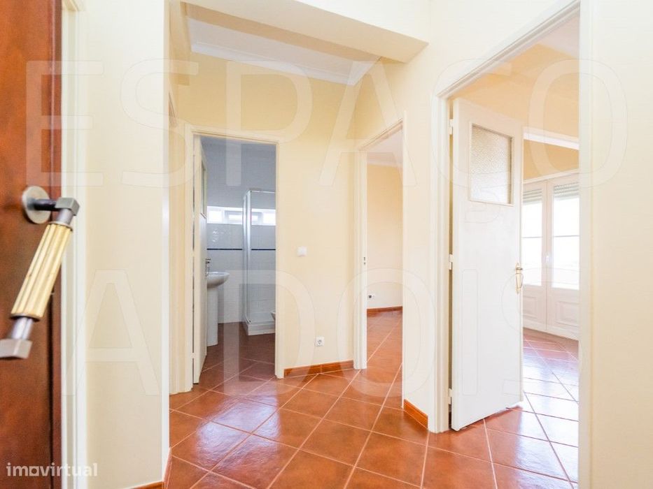 Apartamento T1 com Vista Rio e Varanda | Ajuda | Cozinha Equipada |...