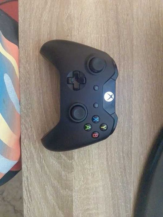 Xbox One Fat + Comando Original + 2 Jogos