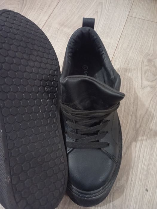 Жіночі кросівки gollmony 39