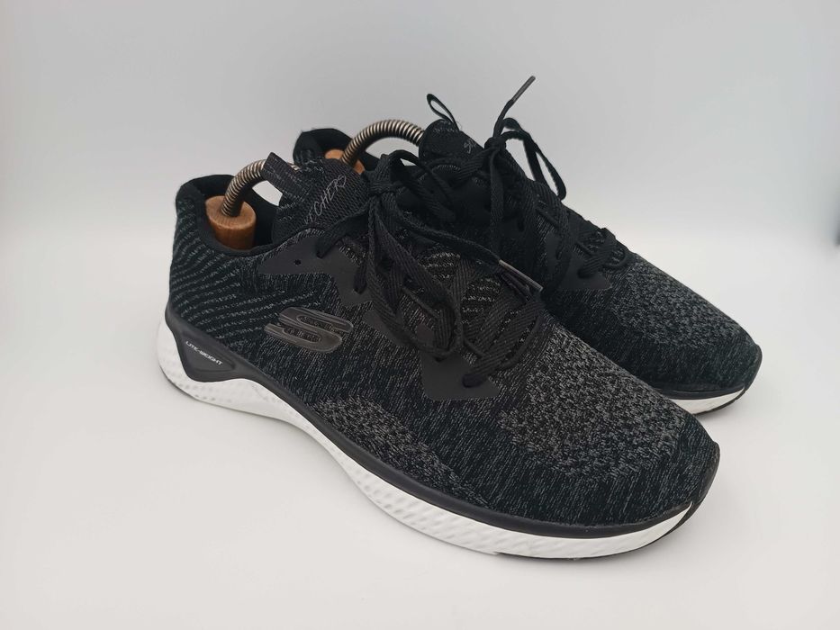 Buty Skechers Solar Fuse rozmiar 38