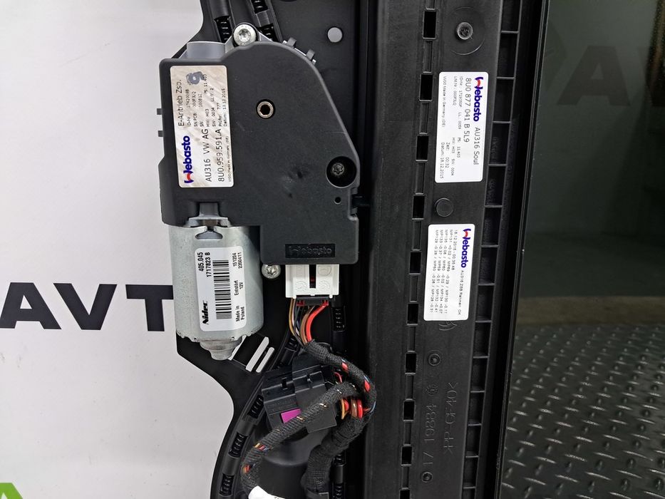 Панорама AUDI Q3 8U 15-18 8U0877071