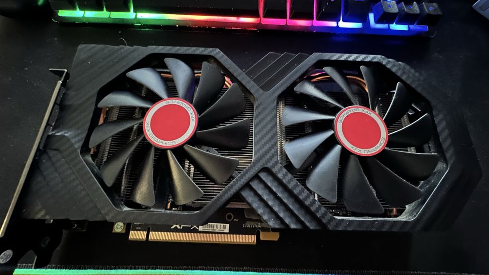 Rx 580 8 gb xfx повністю працює