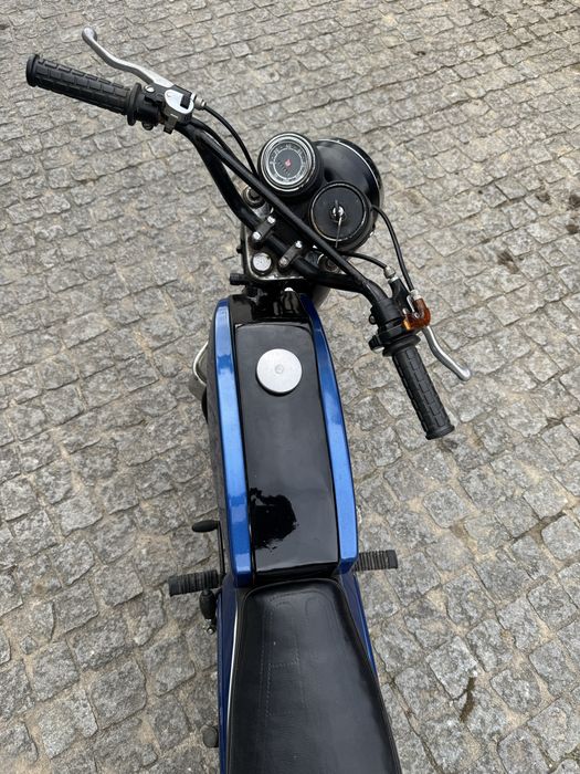 Motorizada Famel 111