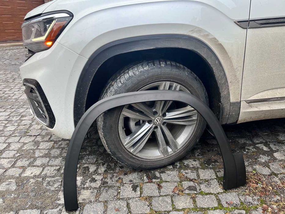 Ліства накладка арки молдінг крила пластиковий серп VW Atlas Атлас 20+