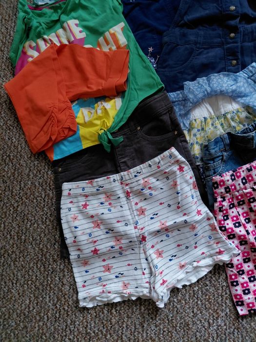 Набір дитячого одягу