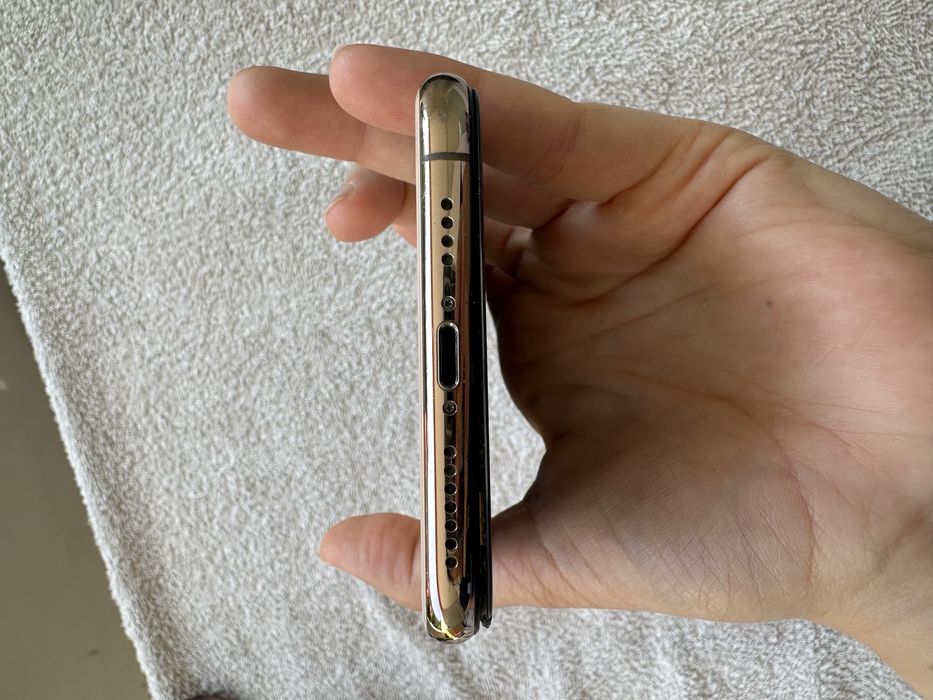 USZKODZONY iPhone XS Max na części