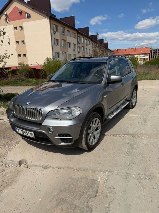 Продам BMW Х5 Е70 XDrive 2013 року. Двигун 3.0 бензин.