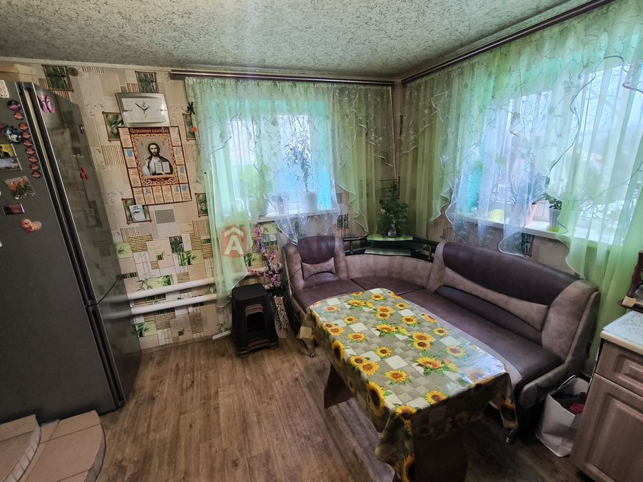 Просторий будинок в Карнаухівці