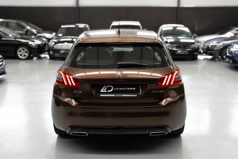Peugeot 308 — fotografia 6