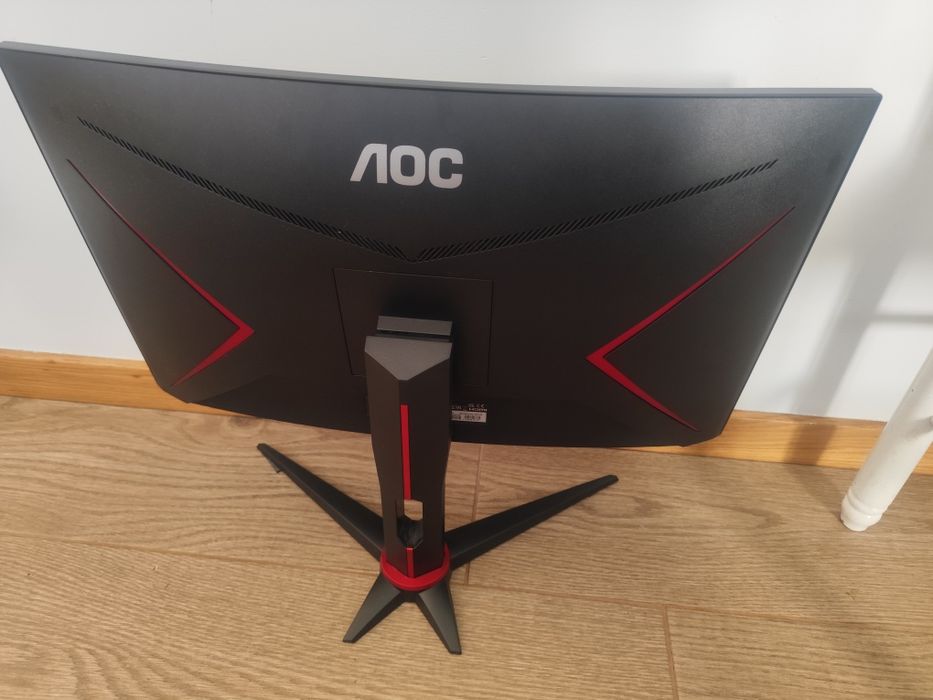 AOC 27" monitor with cracked screen64551819303427121