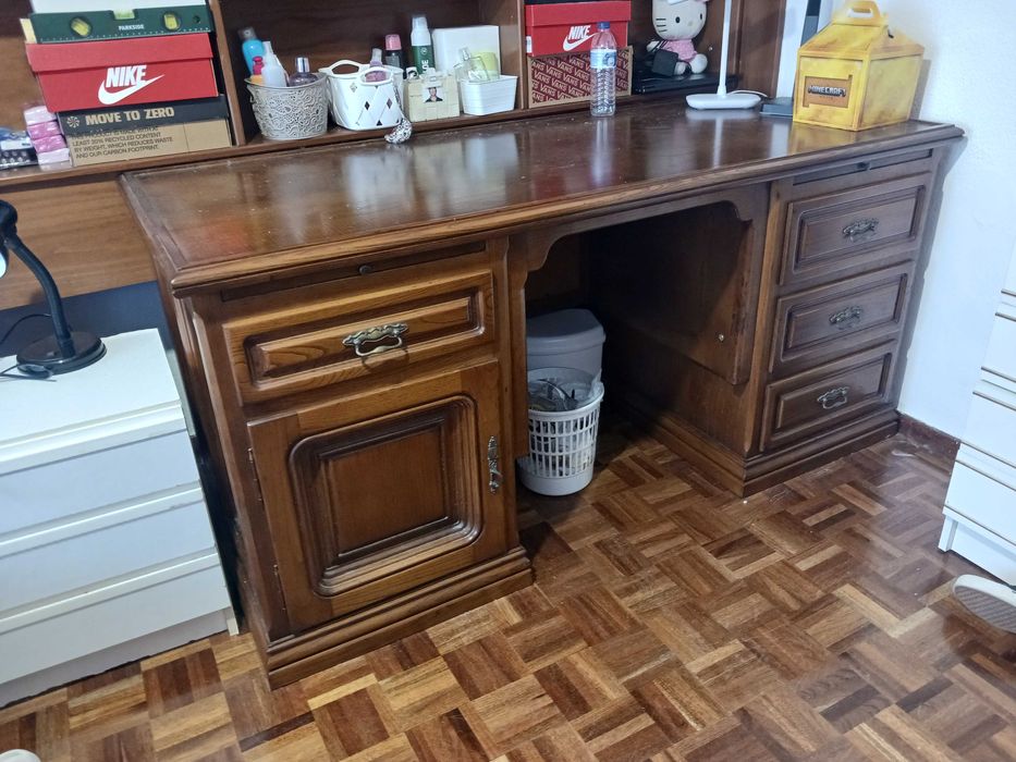 Vendo Secretaria de Executivo em Madeira Maciça