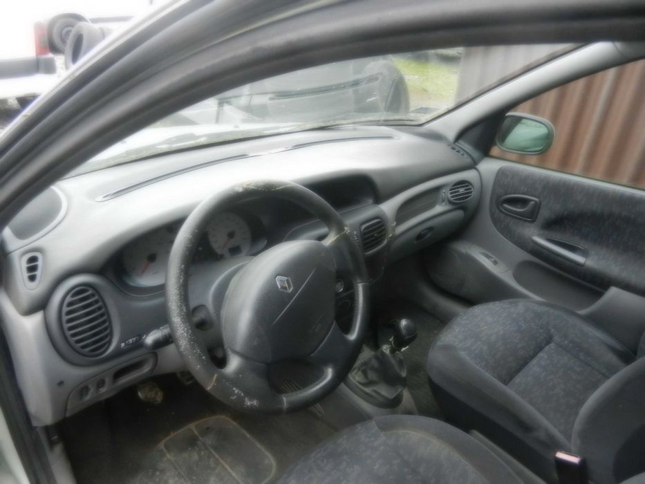 Renault Megane 1,9 DCi  2000r. 98 KM nowe wtryski