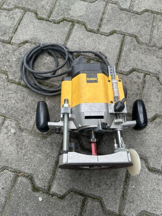 Dewalt dw624 frezarka górnowrzecionowa dewalt