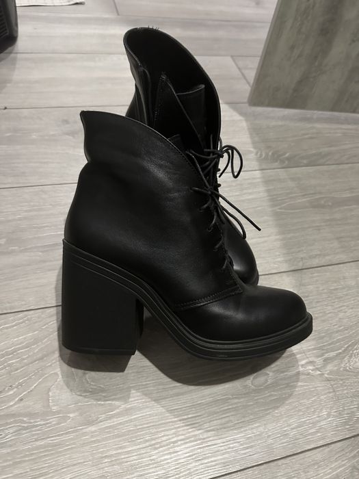 Кожані демисезоні ботінки