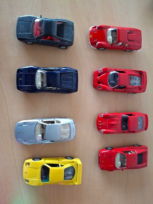 coleção específica de Ferraris da Shell dos anos 90 foi produzida pela Maisto na escala 1:39