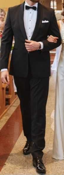 Smoking Giacomo Conti dla wysokiego mężczyzny