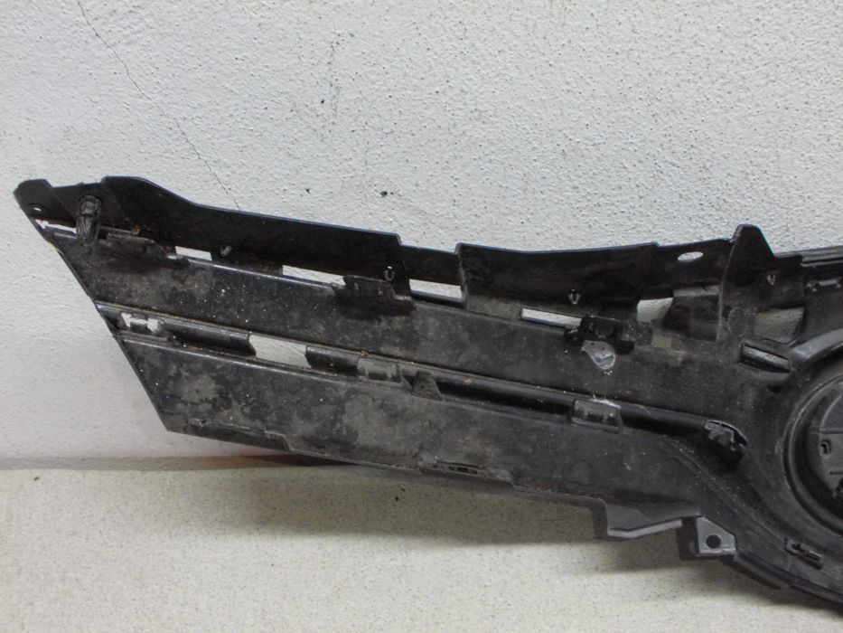 Toyota yaris III lift 14-17 atrapa grill