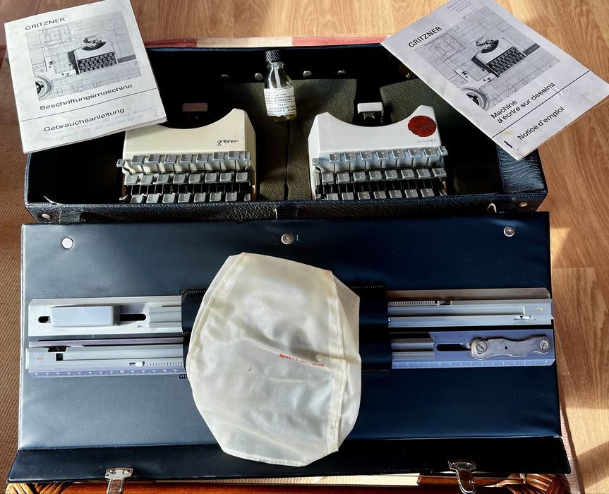 Antigas e raras maquinas escrever