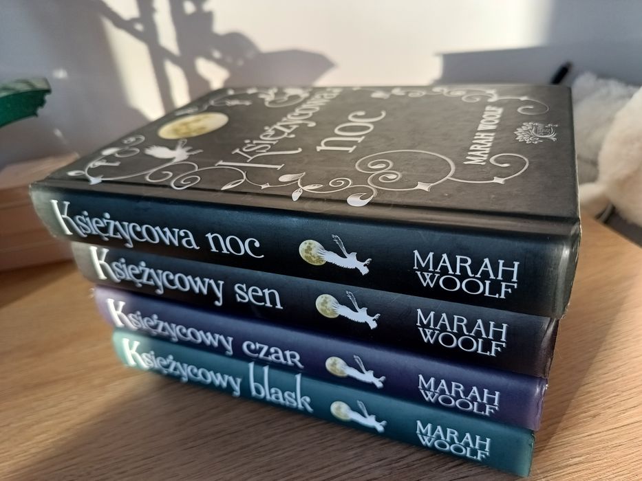Saga księżycowa Marah Woolf