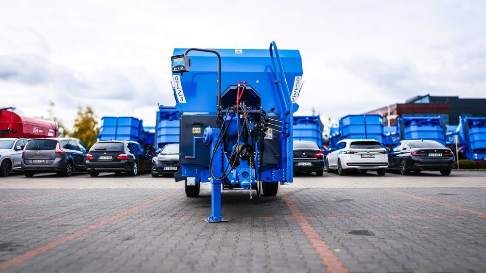 Wóz paszowy EUROMILK PUMA 11 HD [11m3]