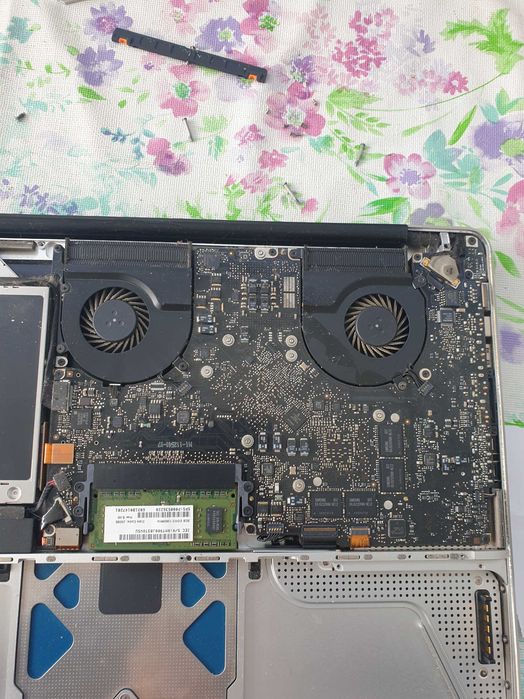 Motherboard macbook pro 15" 2008/2009 testada sem anomalia