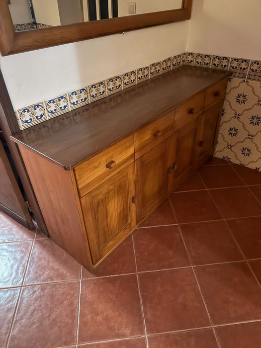 Vendo móvel em madeira