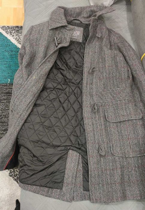 Płaszcz damski Esprit – 60% wełny – klasyczny, ciepły
