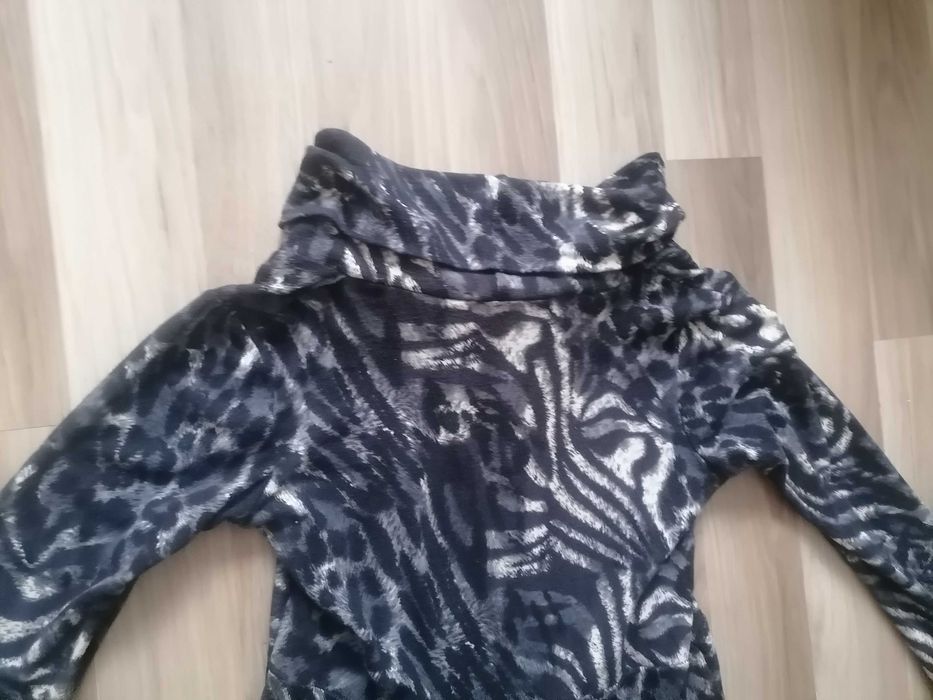 Sukienka rozmiar M