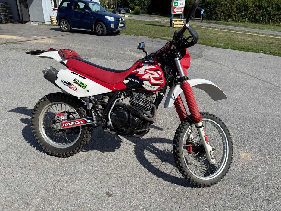 Motocykl HONDA XL600