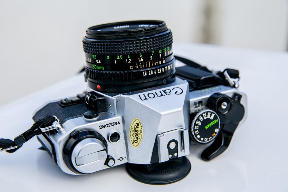 Canon Ae-1 Program + Lente 50mm F1.8 - EXCELENTE