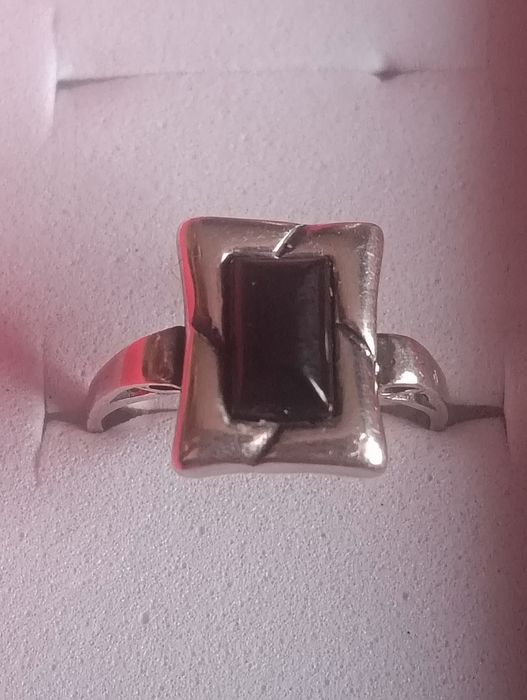 Pierścionek srebrny 925