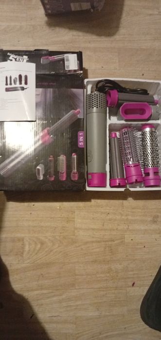 Продам Фен 5в1 новый