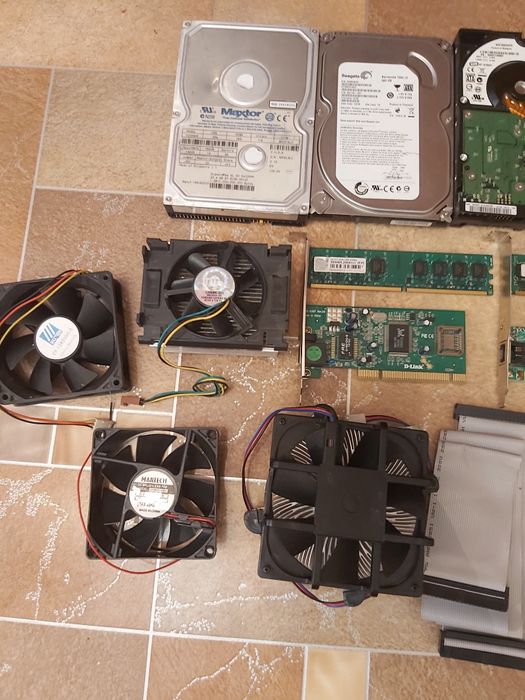 Лот комплектующего для компьютера