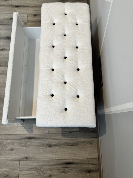 Pufa biała z szufladą na zamówienie  elegancja i funkcjonalność