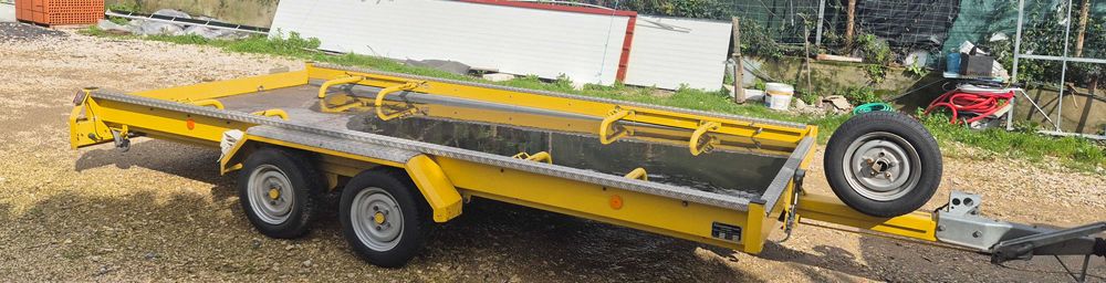 Vendo atrelado para viaturas