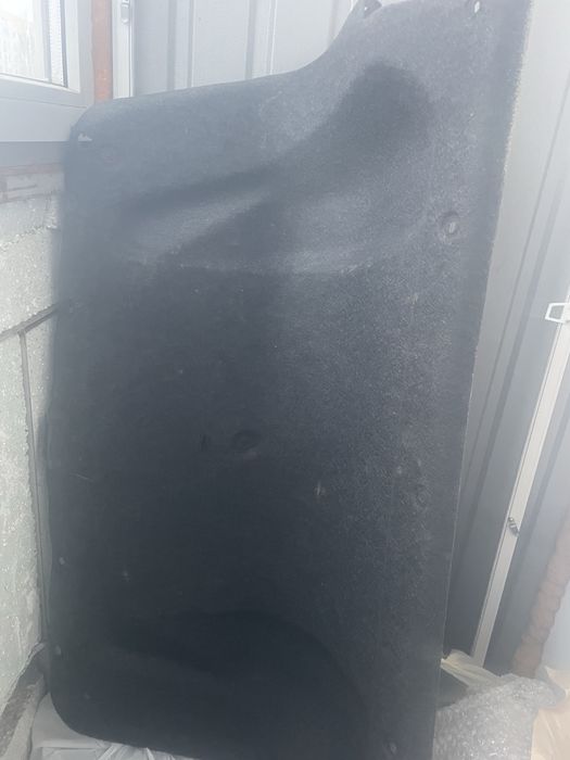 Продам обшивку багажника Субару Легасі