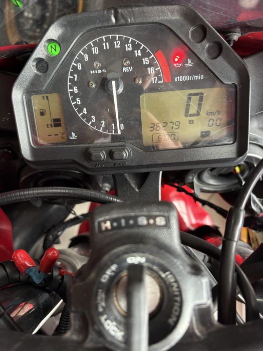 Honda cbr600rr como nova