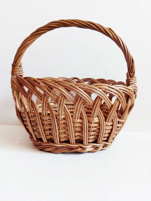 wiklinowy koszyk vintage