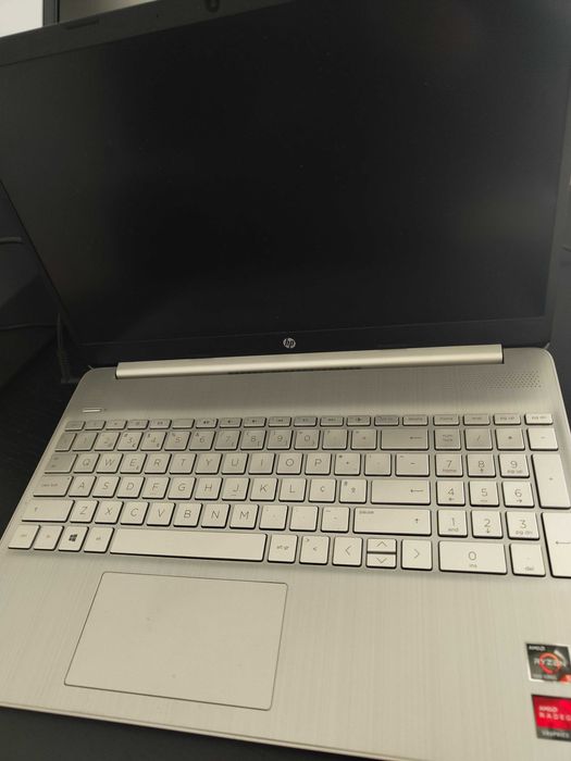 Portátil HP i5 16GB 2.10Ghz (como novo)