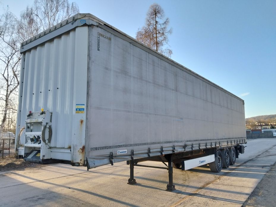 Naczepa firanka KRONE.             2015 r.