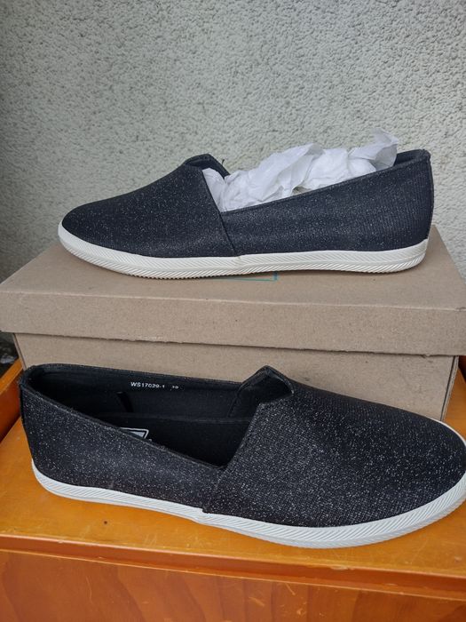 Nowe damskie buty 39