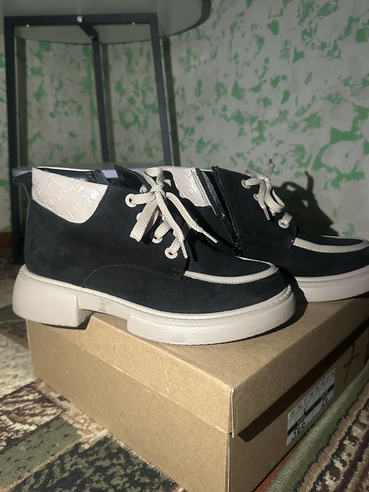 Черевики жіночі